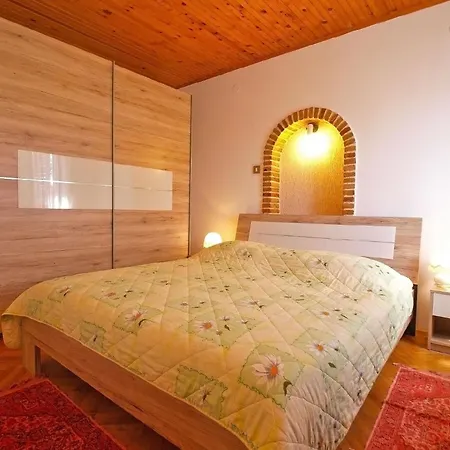 Appartamento Fuer 4 Personen Ca 32 Qm In Rovinj, Istrien Istrische Riviera *